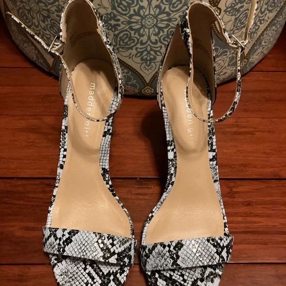 Madden Girl Sandals - Picture 2 of 7